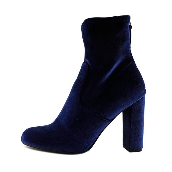 Steve Madden Brisk Closed Toe Ankle Boots - Picture 1 of 3